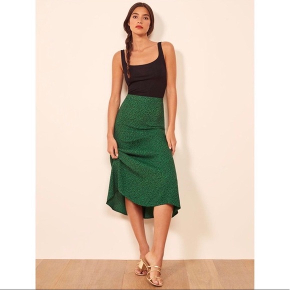 Reformation Bea skirt in “jitterbug print” - Picture 11 of 16